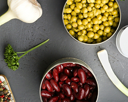 beans-peas-in-can